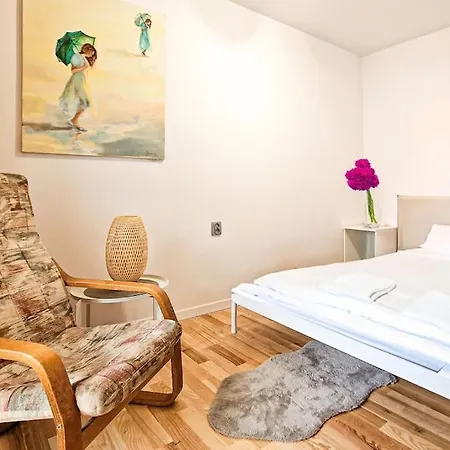 Apartment Quiet Next To Polin Museum. Fast Wifi / Tv *